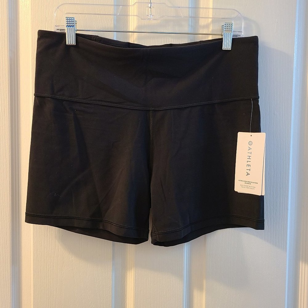 Athleta Yoga shorts NWT